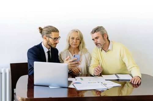 Lower Business Costs Without Sacrificing Growth